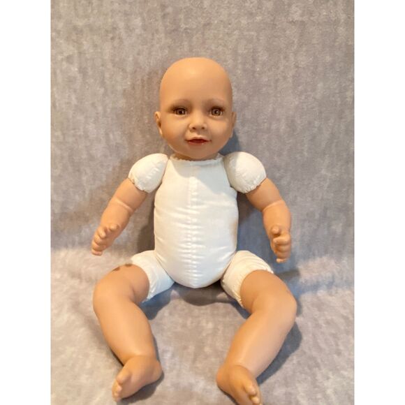 Molly P Originals Doll A-80 YaYa Cloth Body‎ Vinyl Limbs 2006 #102841 HTF - Picture 6 of 7